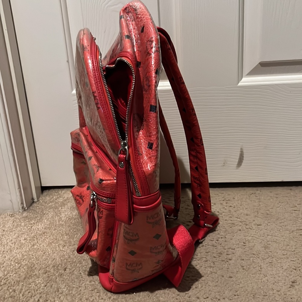 Red MCM backpack - Picture 2 of 4